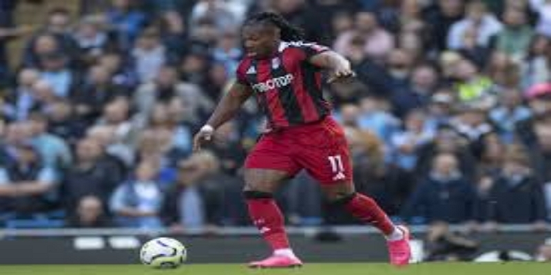 战术揭秘：洛佩特吉的灵活换人如何扭转全场局势-星空体育